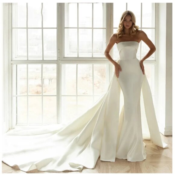 Dresses & Skirts - Elegant Satin Mermaid Wedding Dress With Detachable Bow and Train